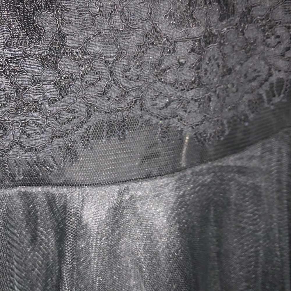 Knee length formal dress - Picture 5 of 6